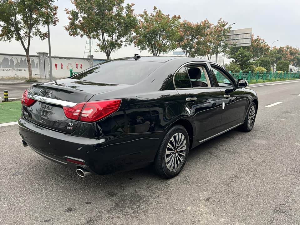 Hongqi H7