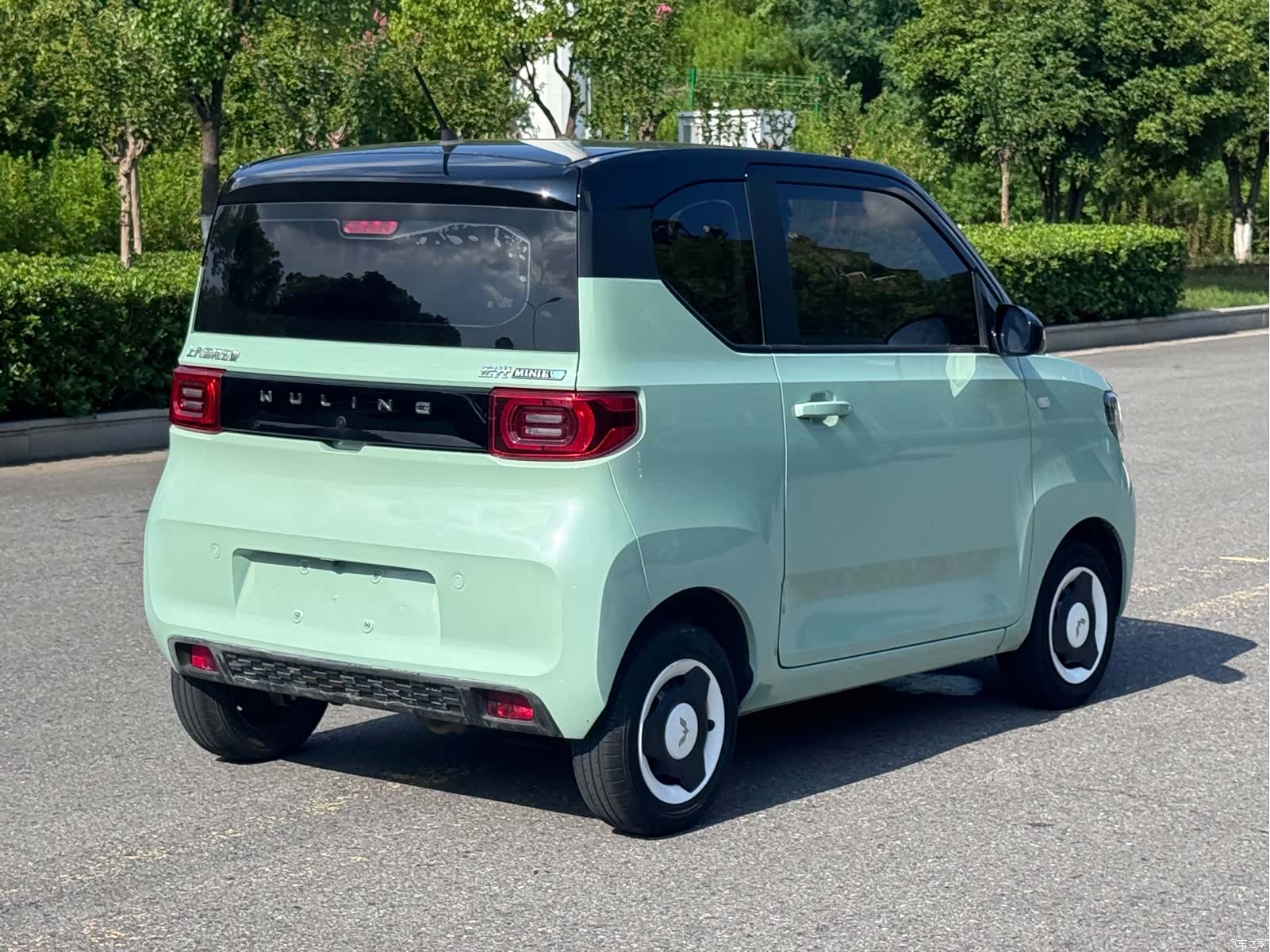 Wuling MINIEV, 2021 11