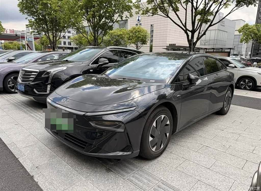 Xpeng P7, 2025 1