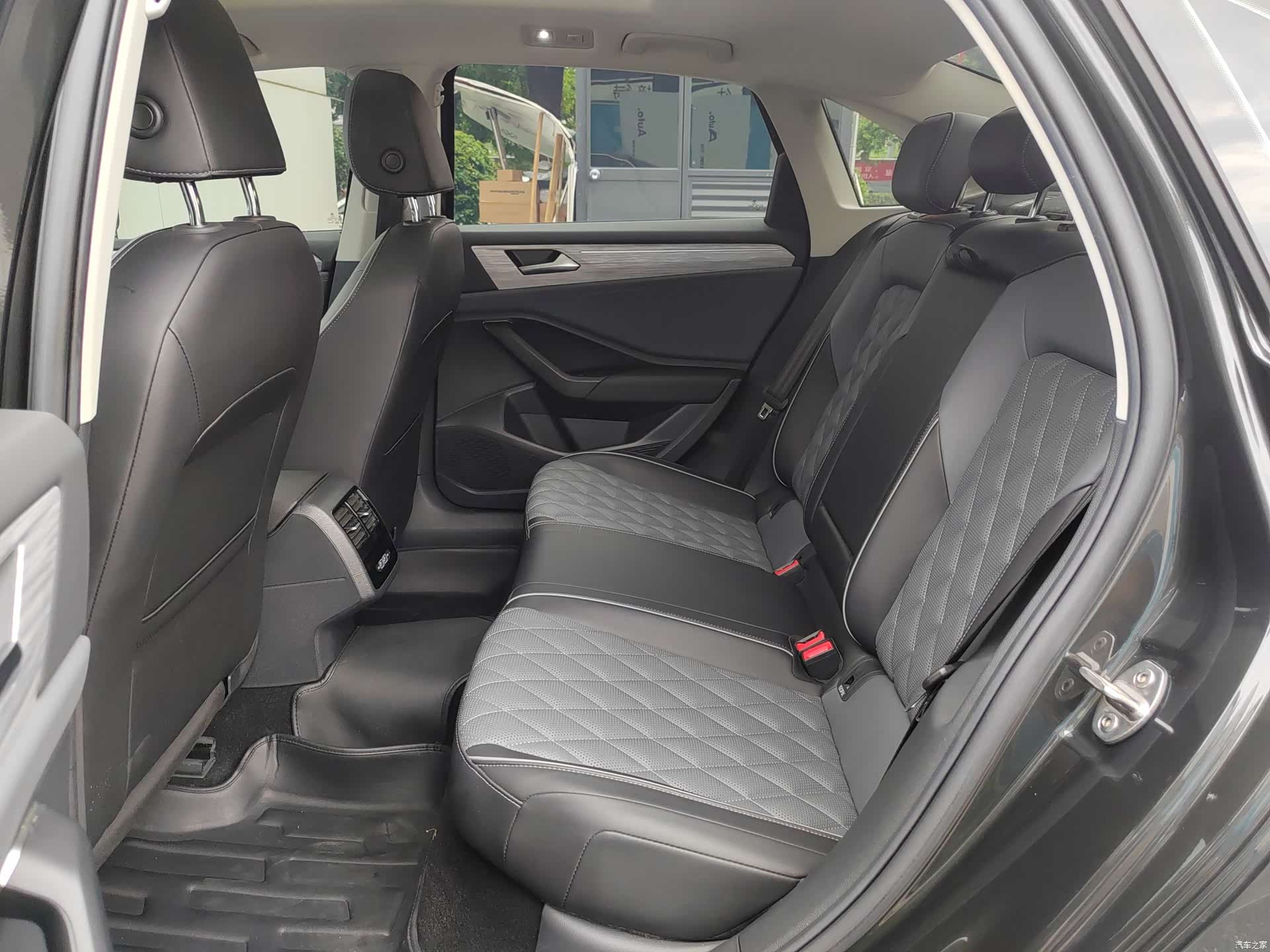 Volkswagen Sagitar, 2022 8