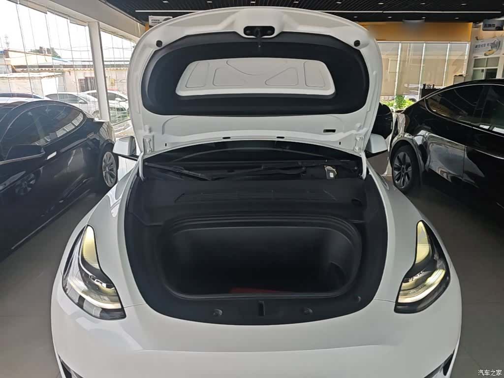Tesla Model Y, 2021 20