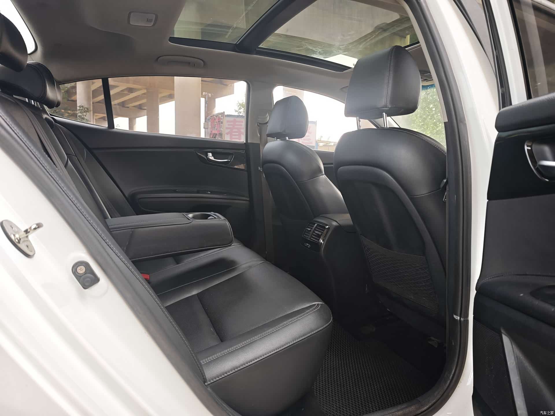 Kia K4, 2015 11