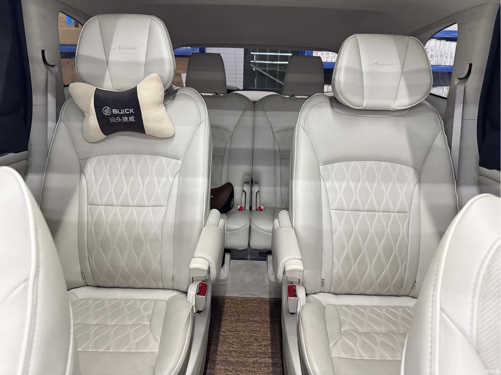 Buick Enclave, 2020 10
