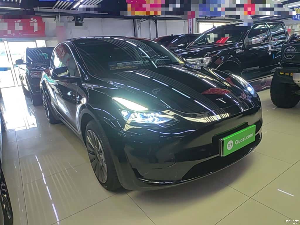 Tesla Model Y, 2023 4