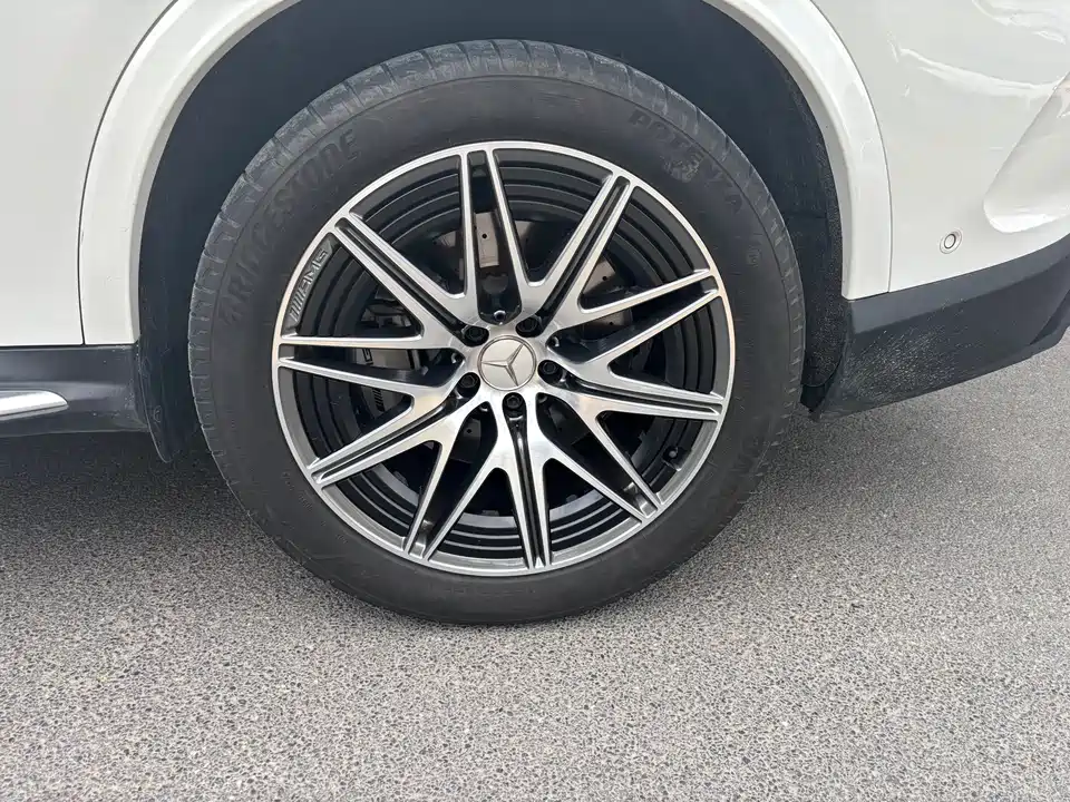 Mercedes-Benz GLC AMG