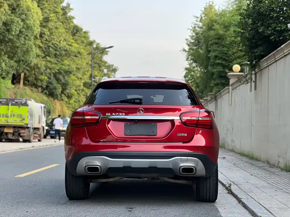 Mercedes-Benz GLA