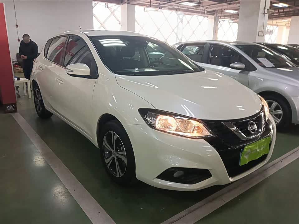 Nissan TIIDA