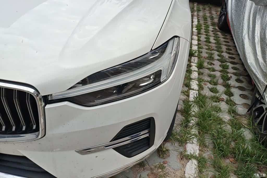Volvo XC60, 2023 все фото