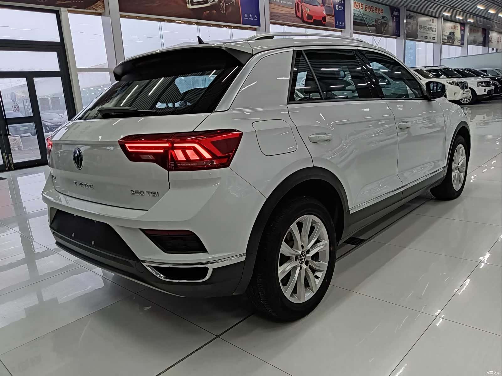Volkswagen T-ROC, 2023 4