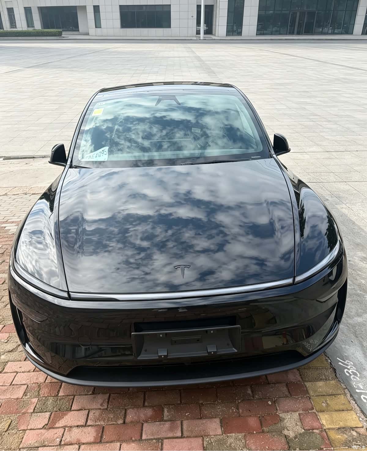 Tesla Model Y, 2026 3