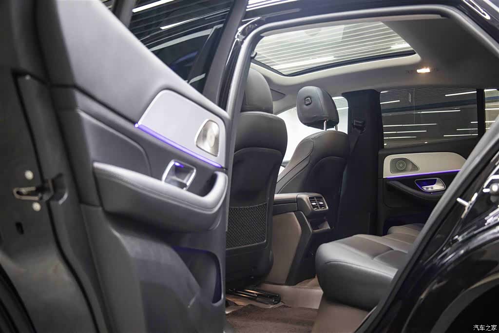 Mercedes-Benz GLE, 2024 22