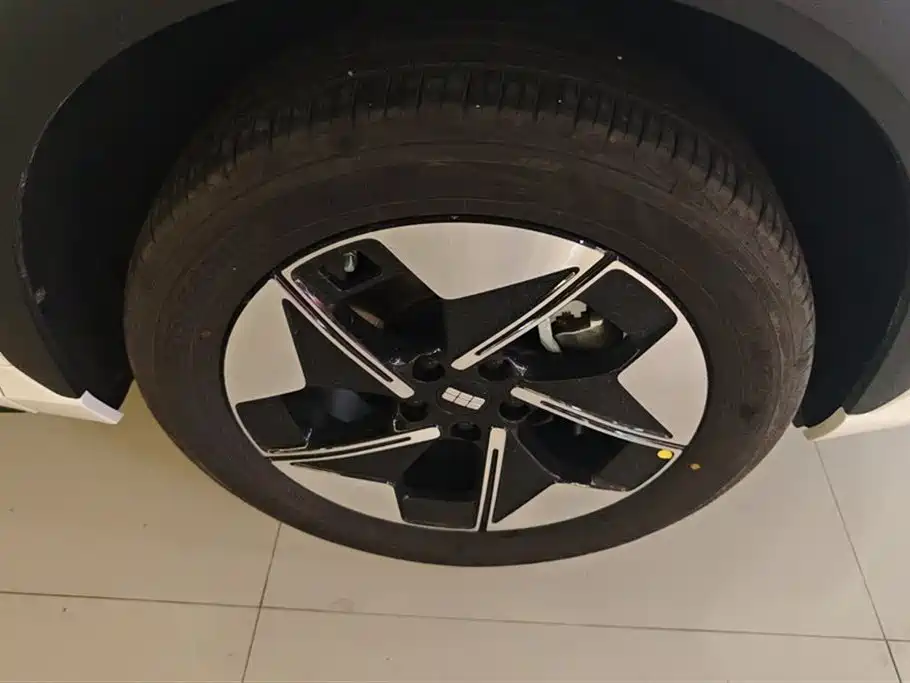 Geely Galaxy Galaxy E5