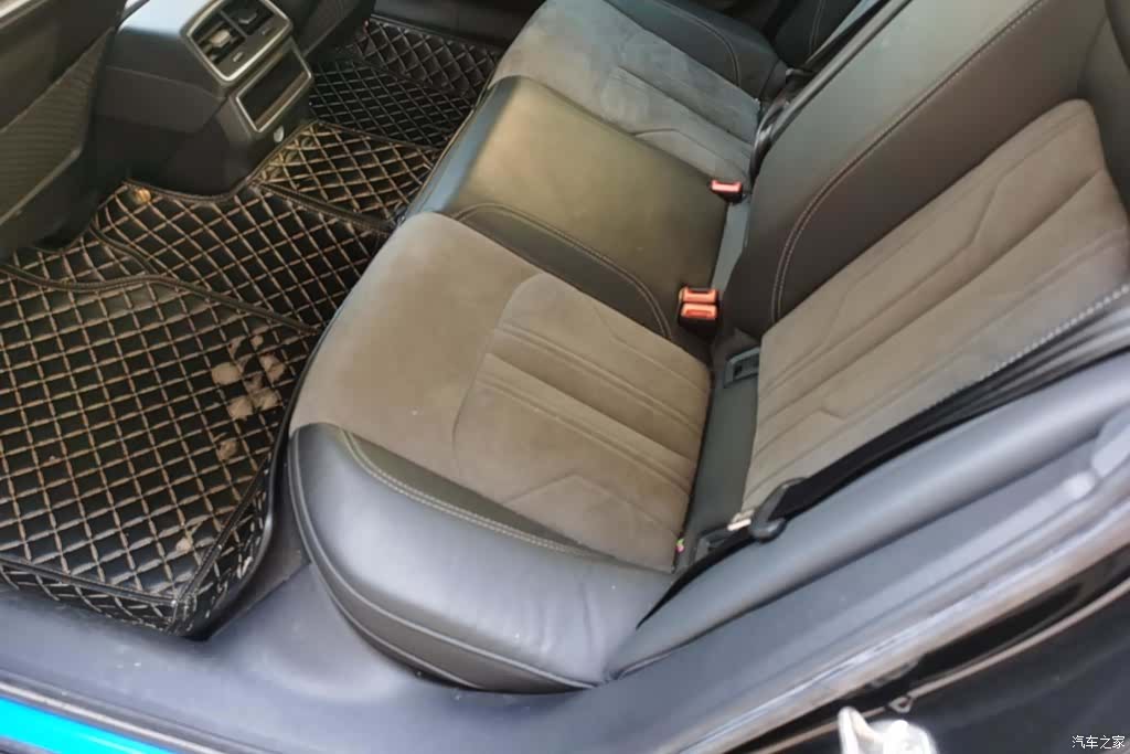 Audi A6L, 2021 11
