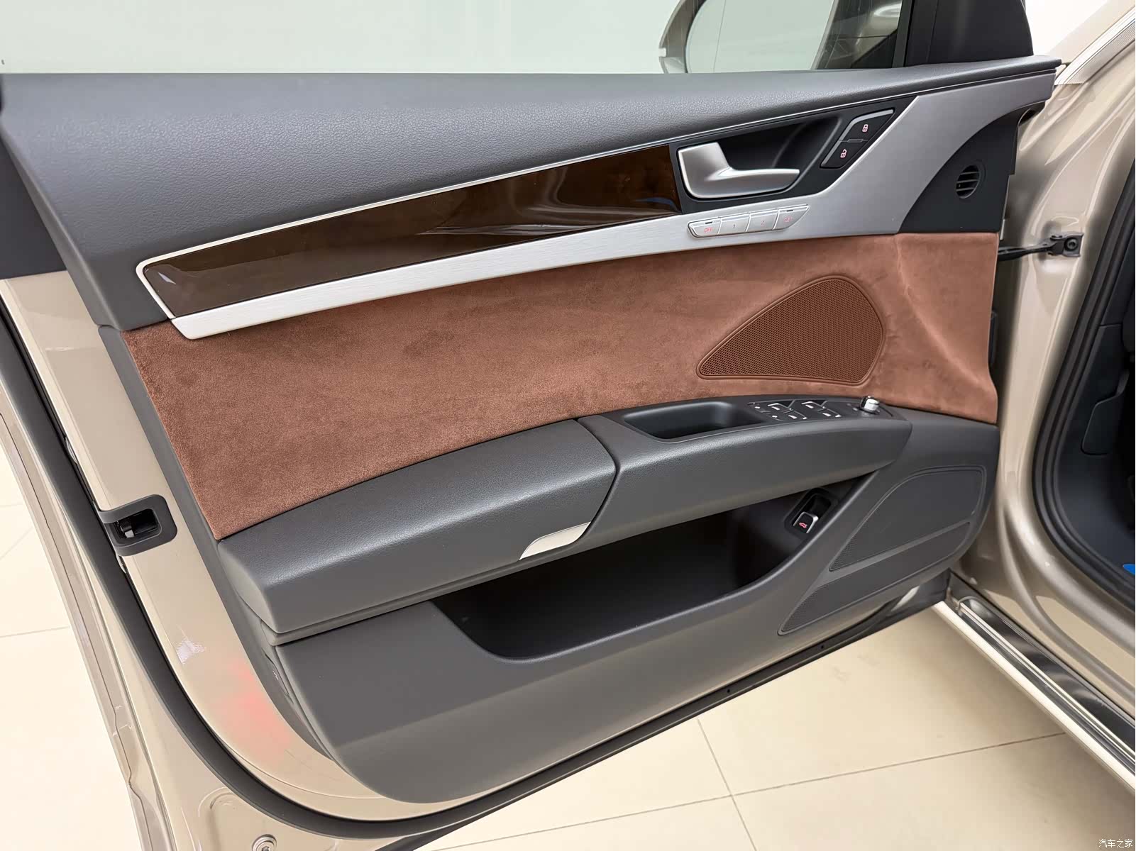 Audi A8L, 2015 21
