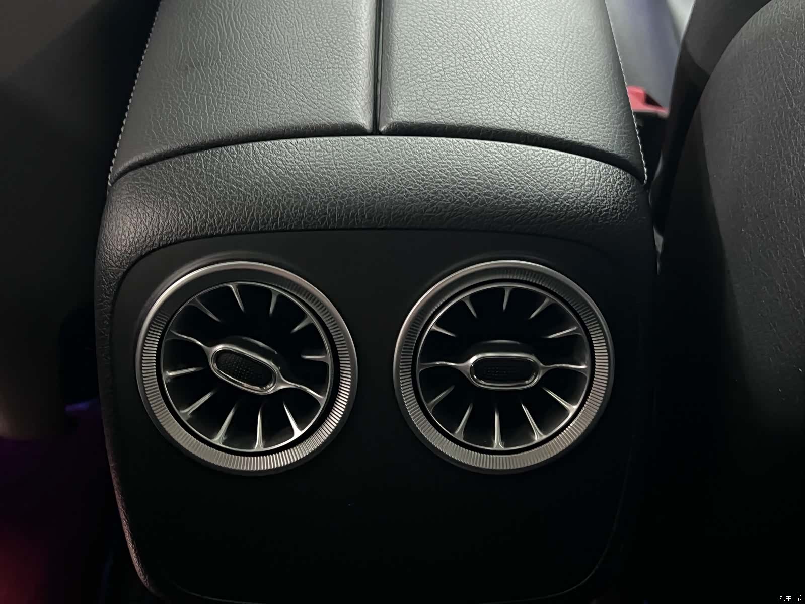 Mercedes-Benz E-Class, 2020 34