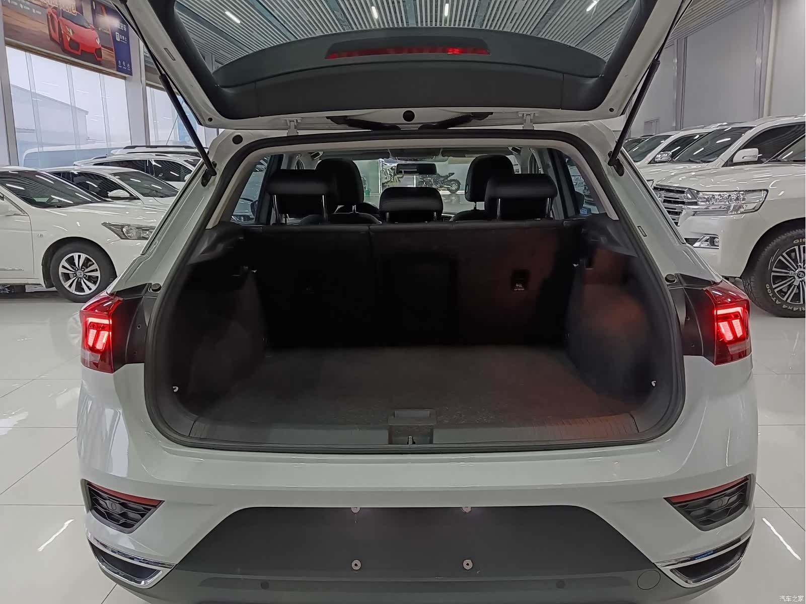 Volkswagen T-ROC, 2023 15
