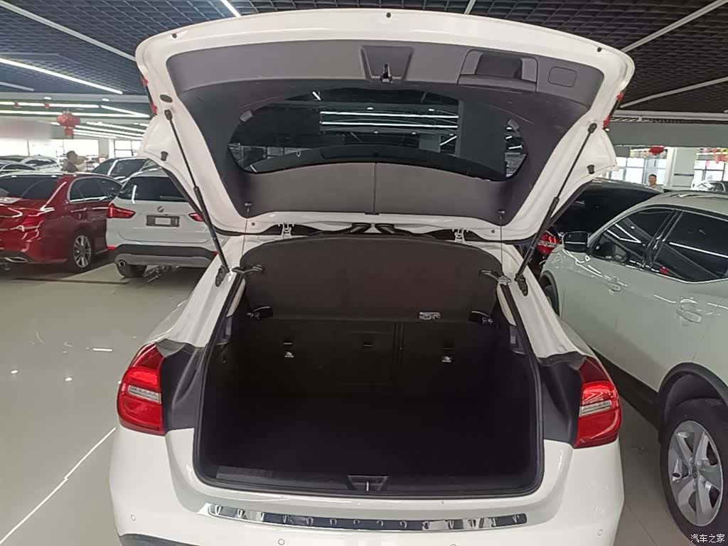 Mercedes-Benz GLA, 2017 19
