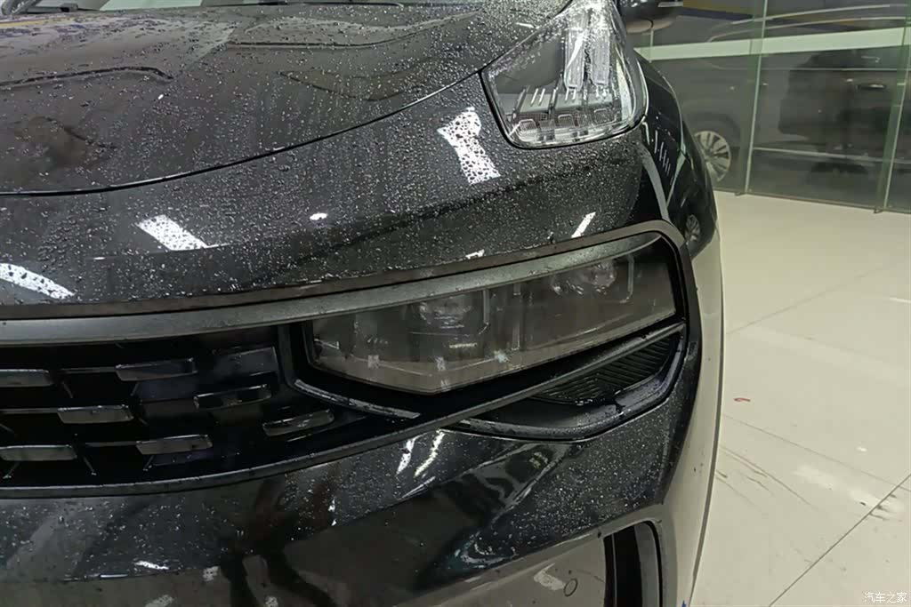 Lynk & Co 01, 2021 все фото