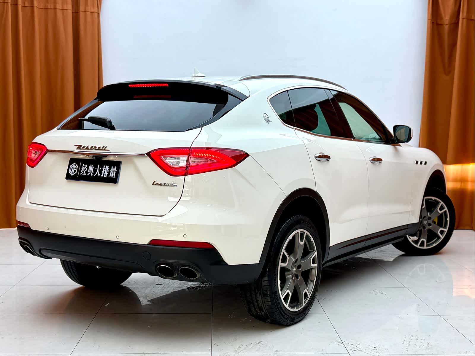 Maserati Levante, 2017 4
