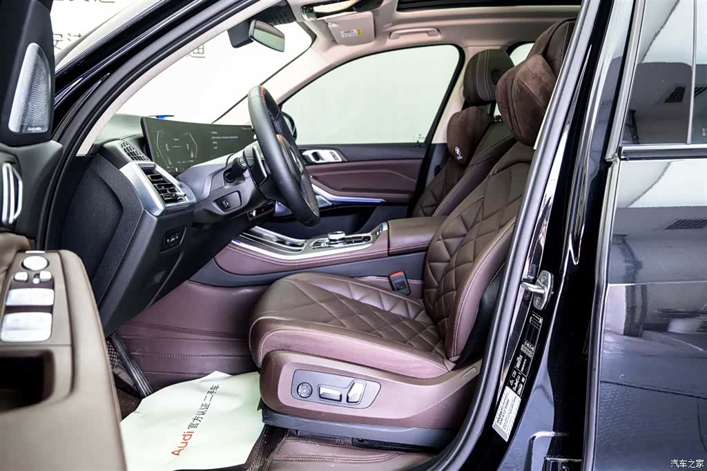 BMW X5, 2024 10