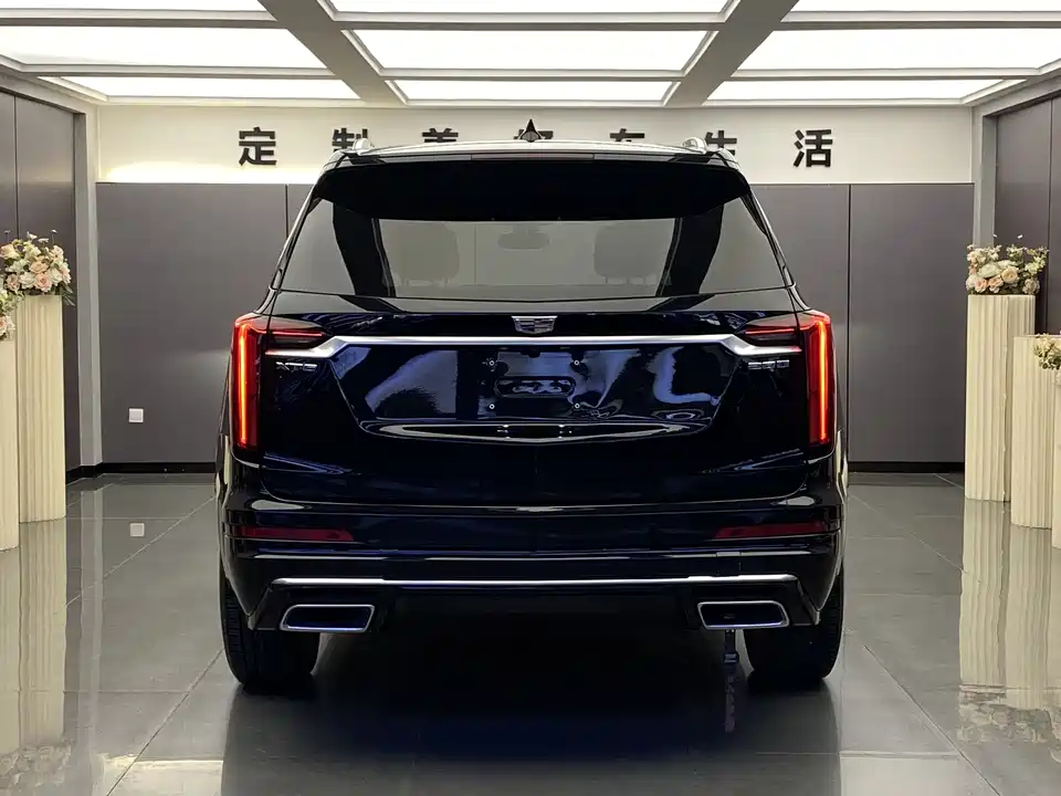 Cadillac XT6