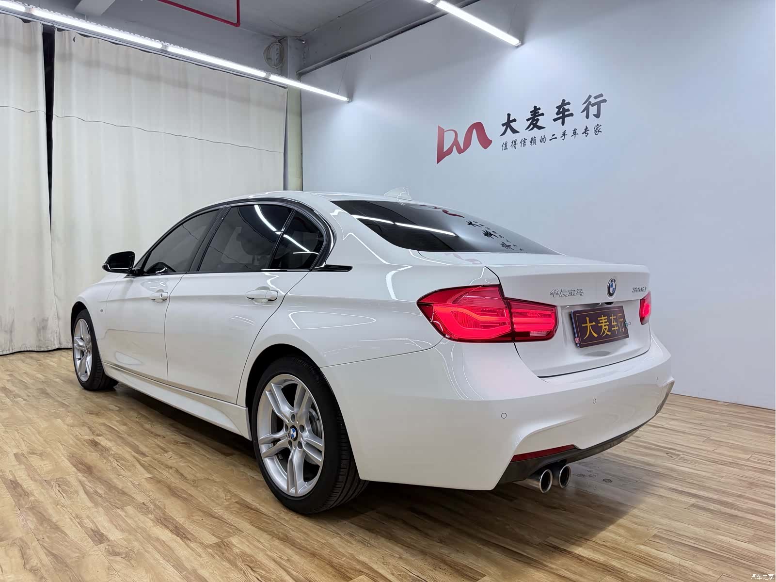 BMW 3 Series, 2018 все фото