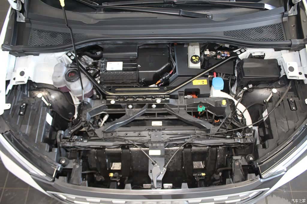 Audi Q4 e-tron, 2025 14