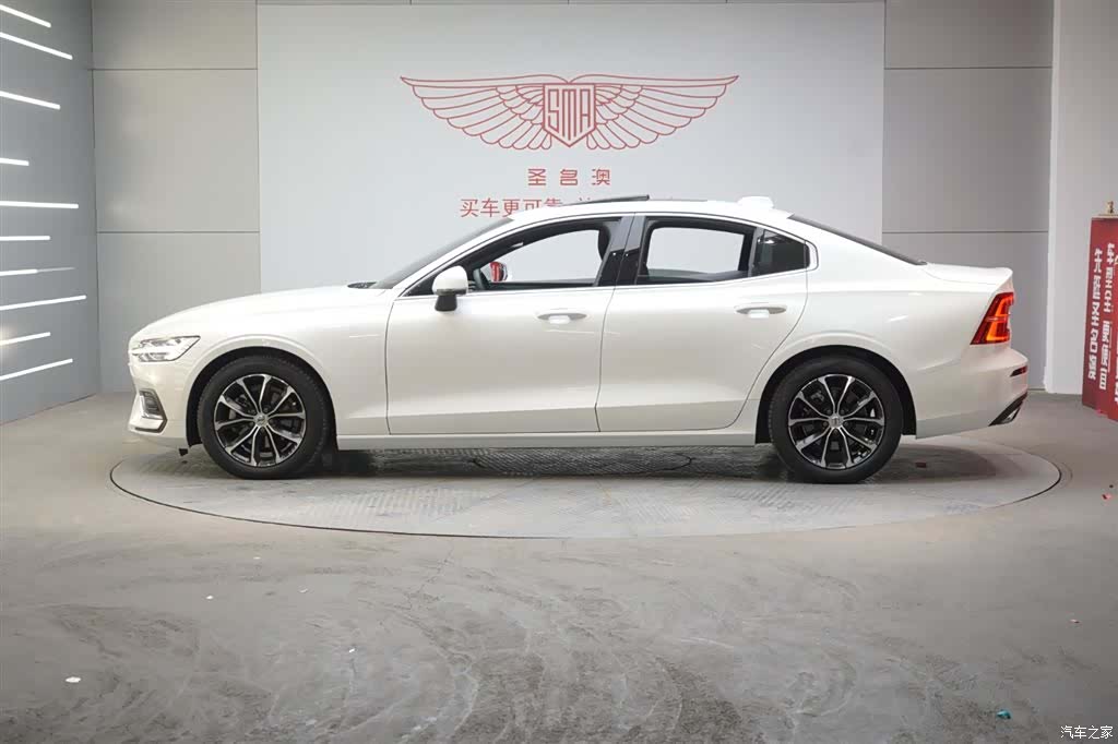 Volvo S60, 2021 4