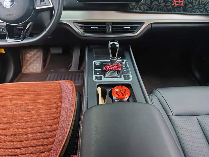 BYD Tang 2018 2.0T АКПП zhi lian zun rong xing 7 seats guo V