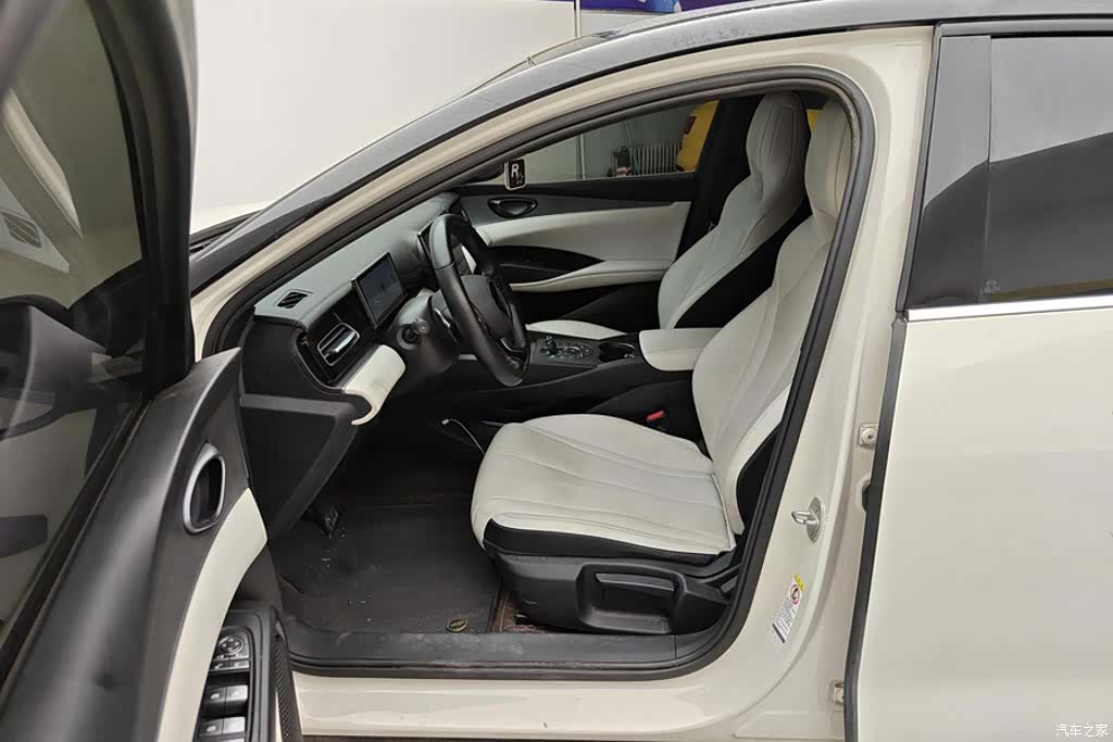 BYD Seal, 2025 9
