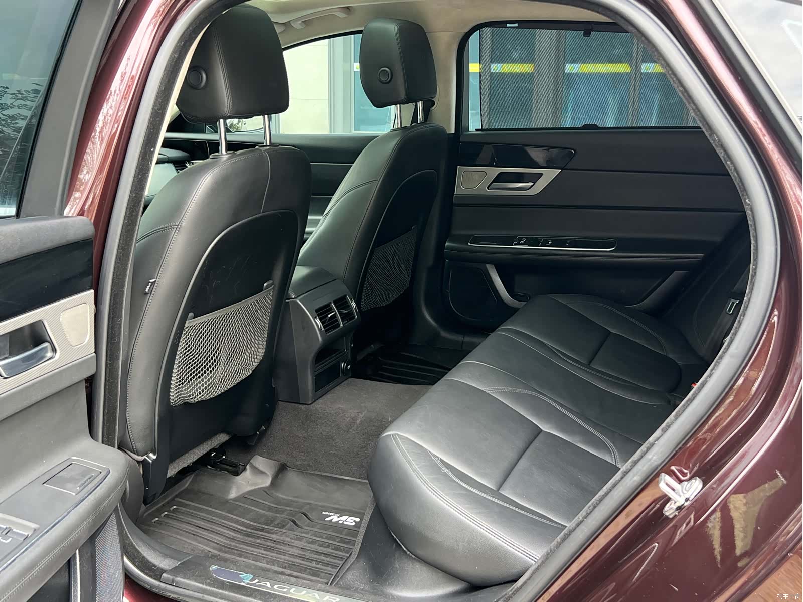 Land Rover XFL, 2018 12