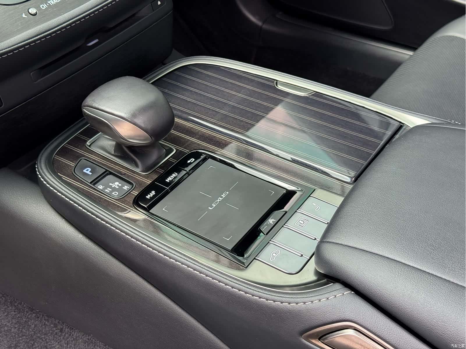 Lexus LS, 2019 13
