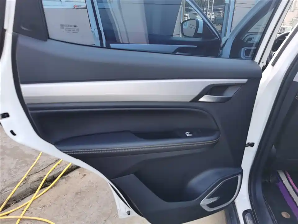 Geely Vision X6