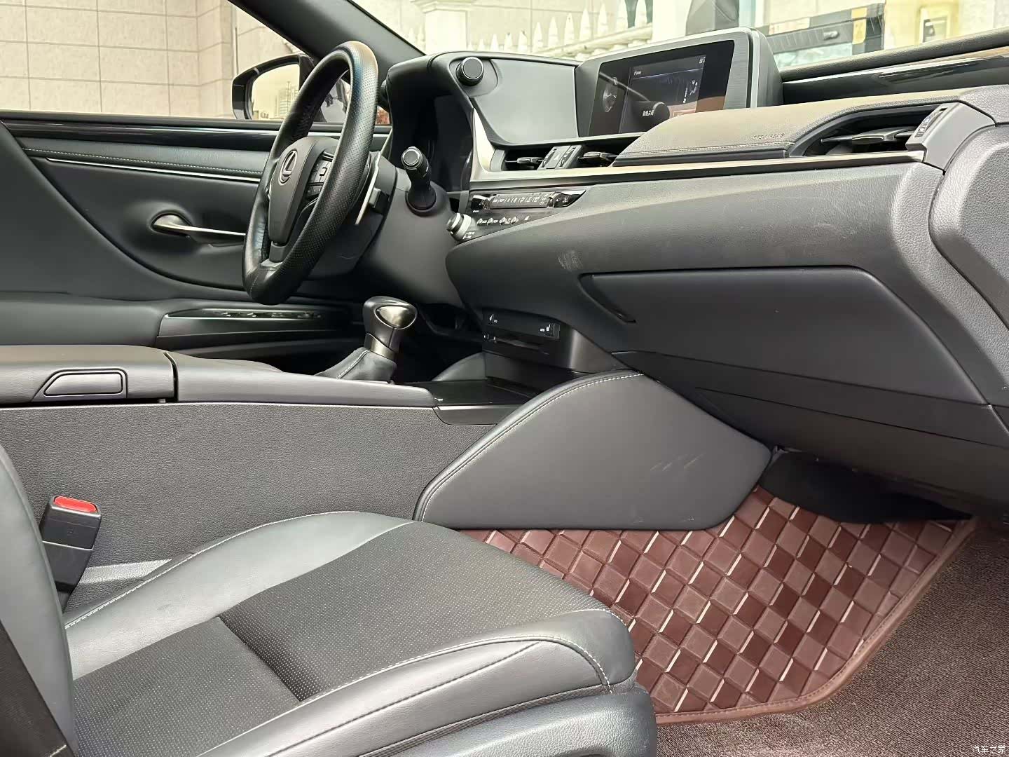 Lexus ES, 2021 6