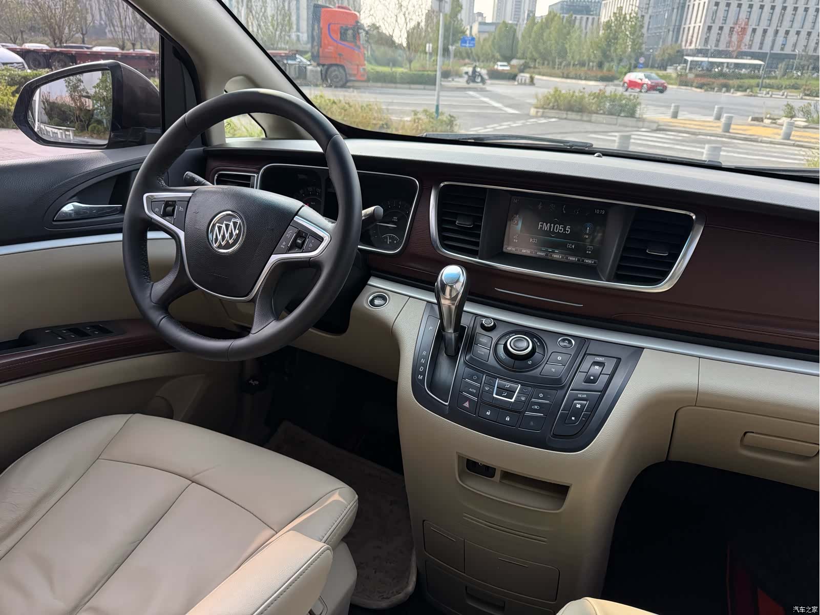Buick GL8, 2017 17