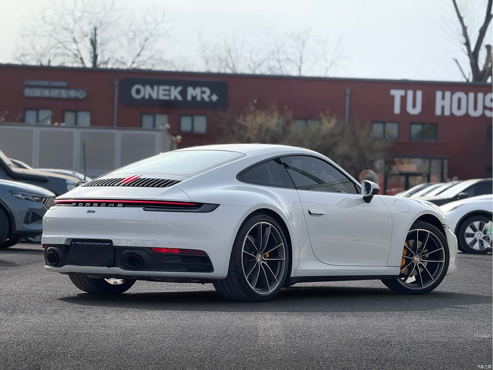 Porsche 911, 2023 17