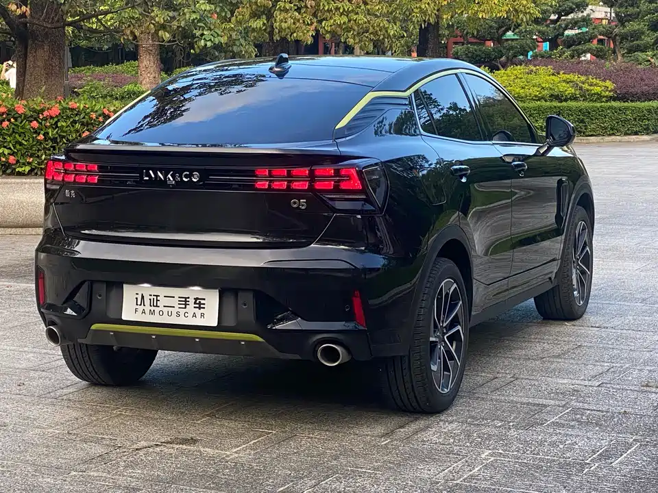 Lynk & Co 05