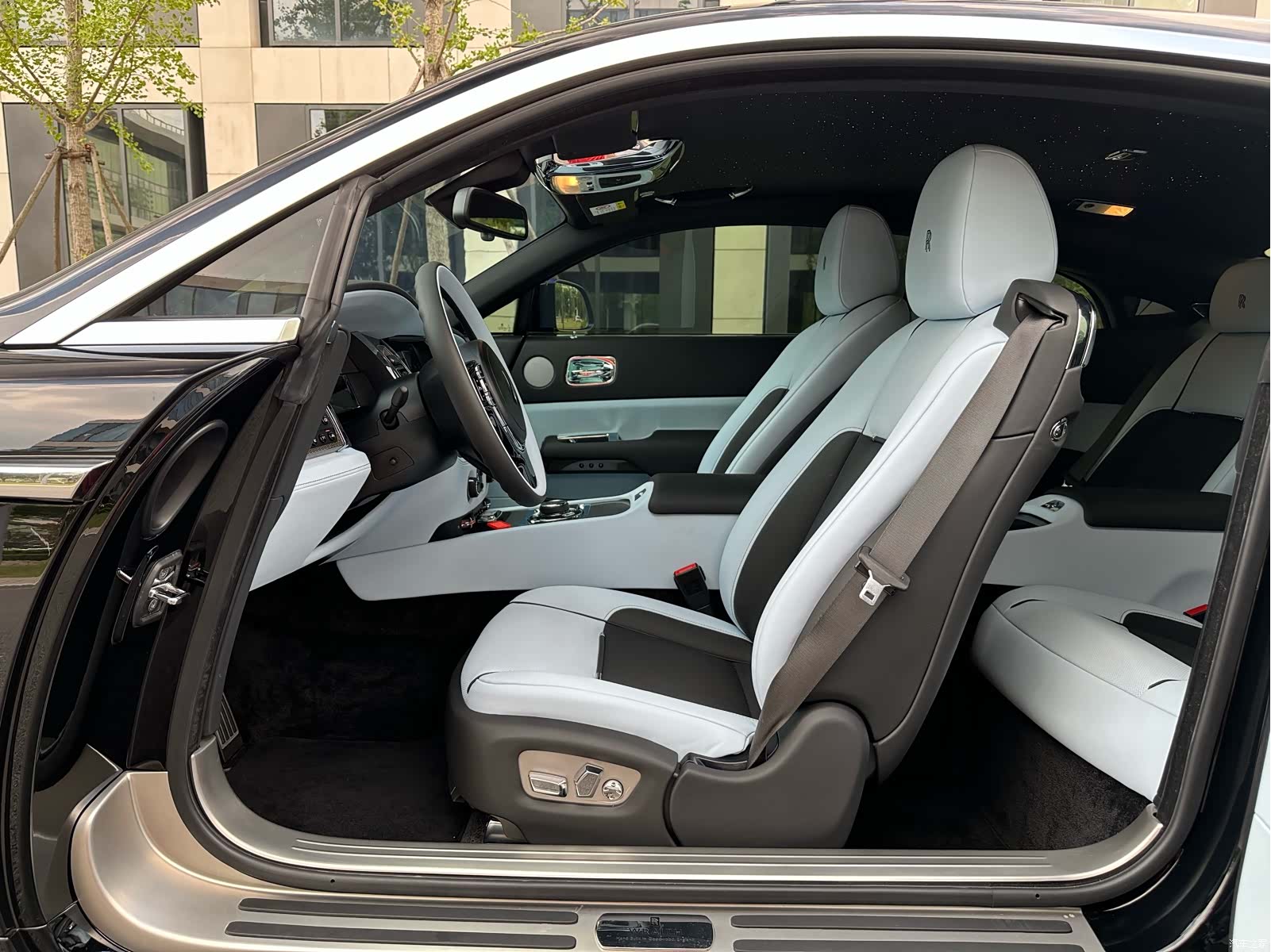 Rolls-Royce Wraith, 2021 11