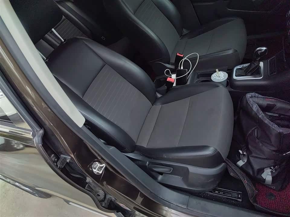 Volkswagen Tiguan Volkswagen Tiguan