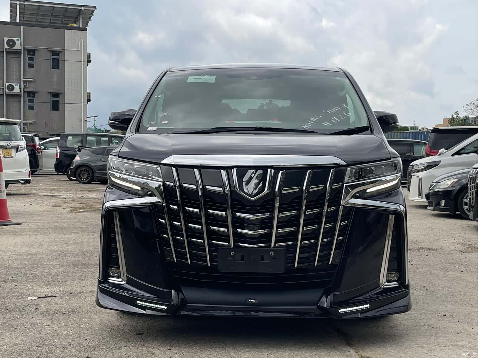 Toyota Alphard, 2021 2
