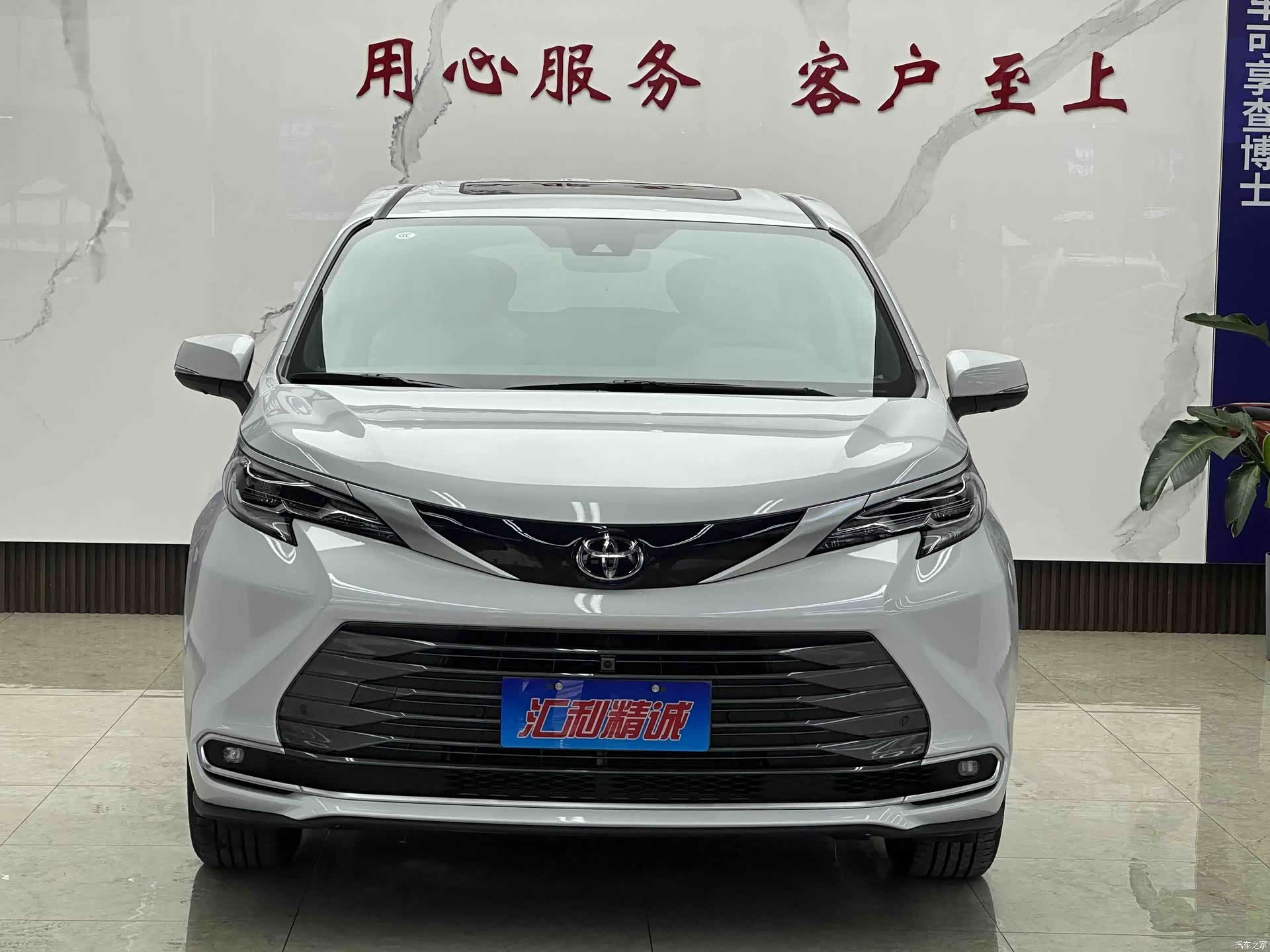Toyota Sienna, 2025 2