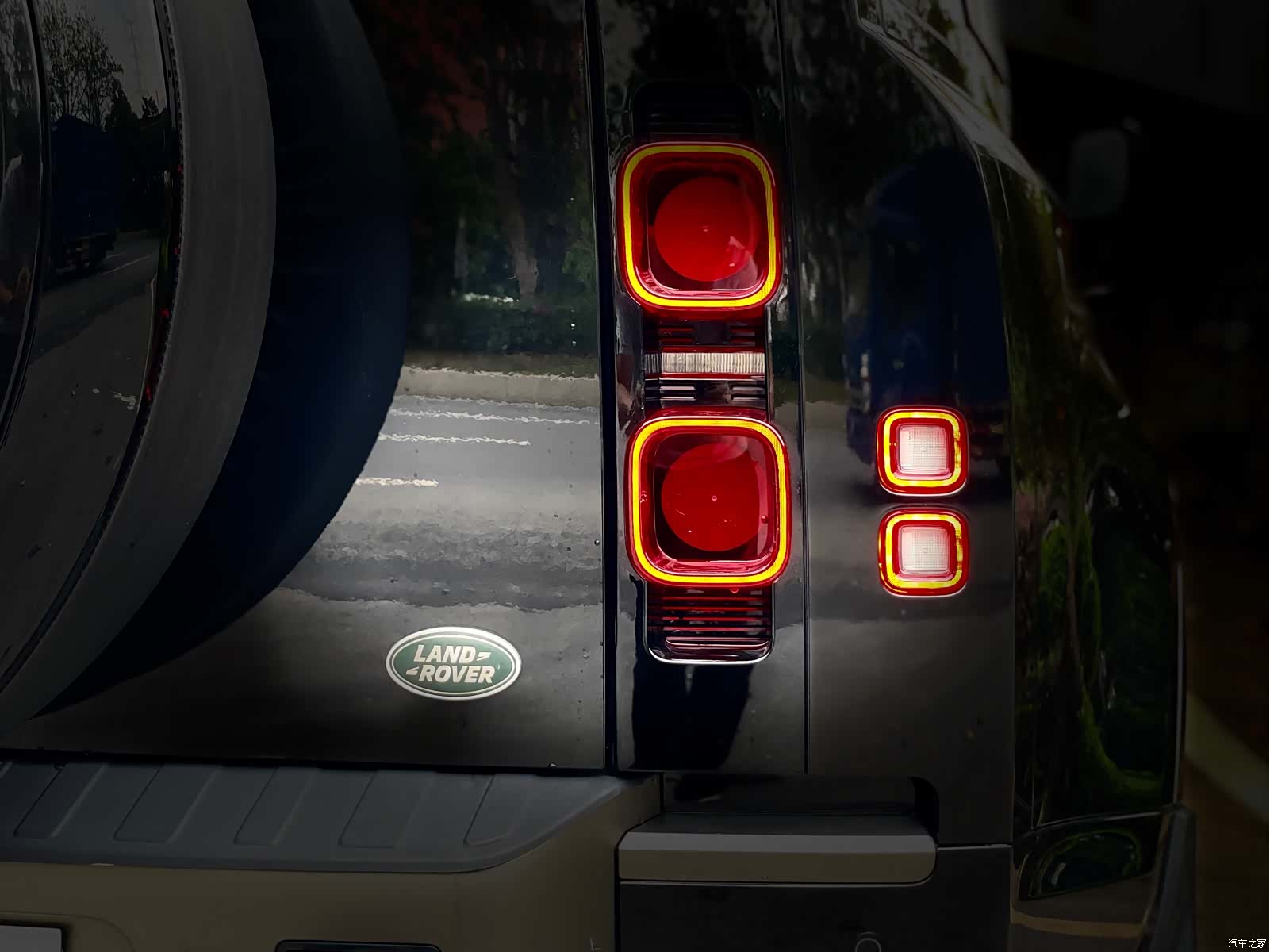 Land Rover Defender, 2023 9