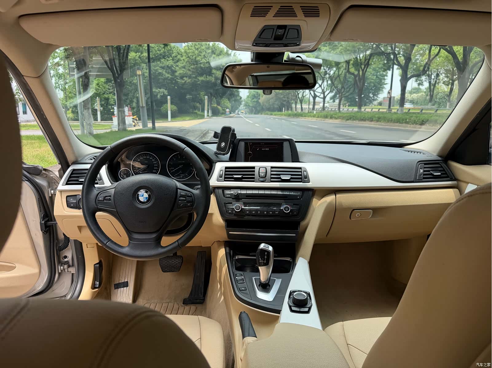 BMW 3 Series, 2013 12