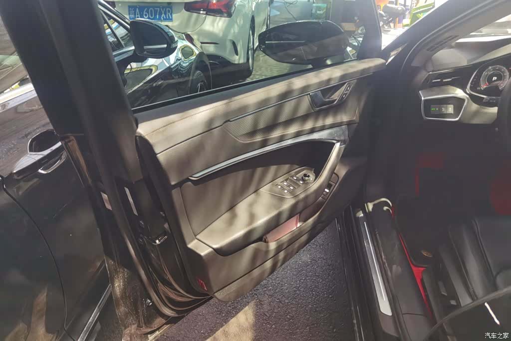 Audi A6L, 2021 7