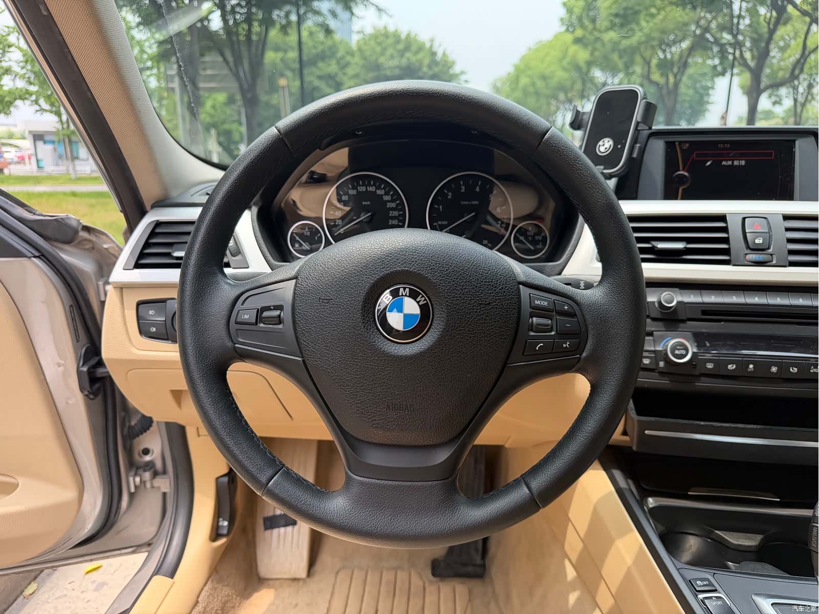 BMW 3 Series, 2013 13