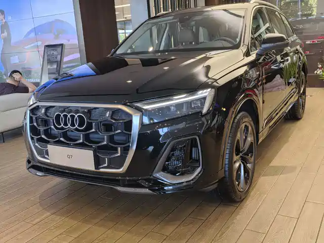 Audi Q7 2026 — купить из Китая под заказ