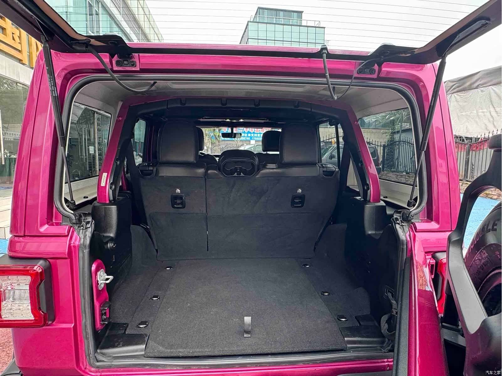 Jeep Wrangler, 2024 8