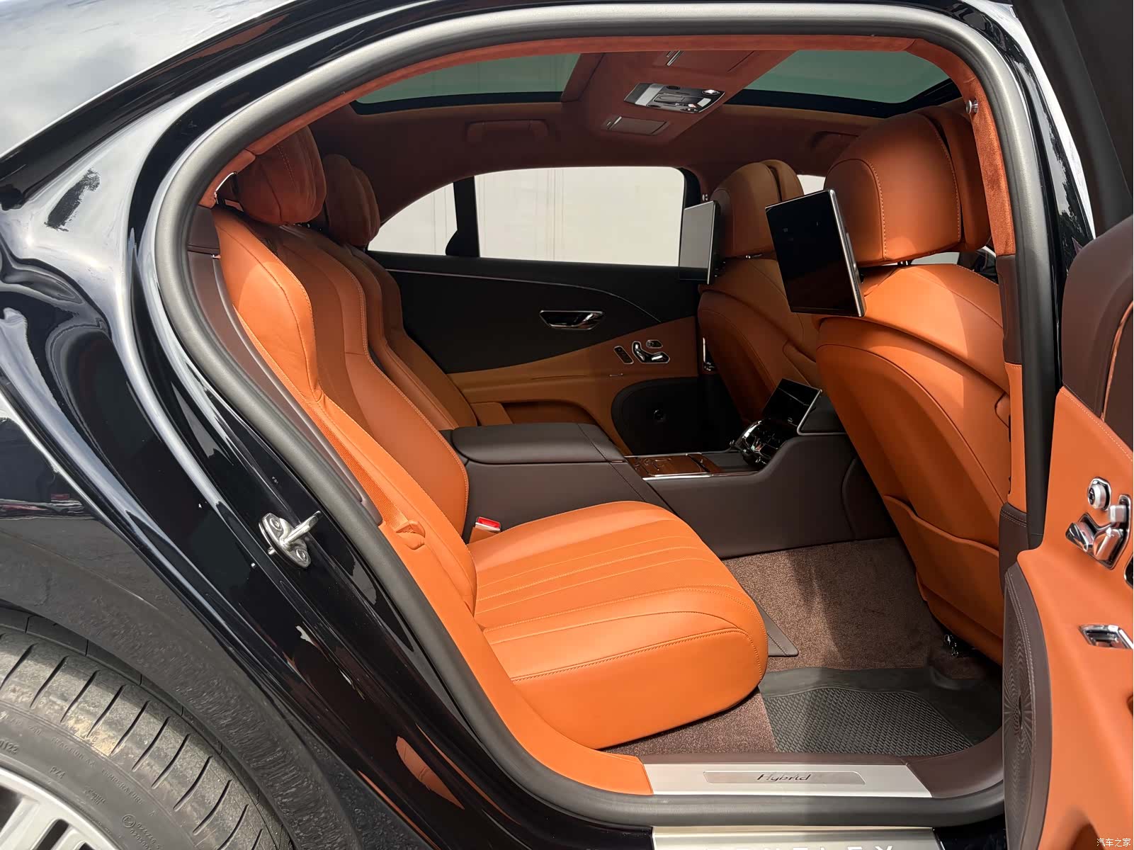 Bentley Flying Spur, 2023 24