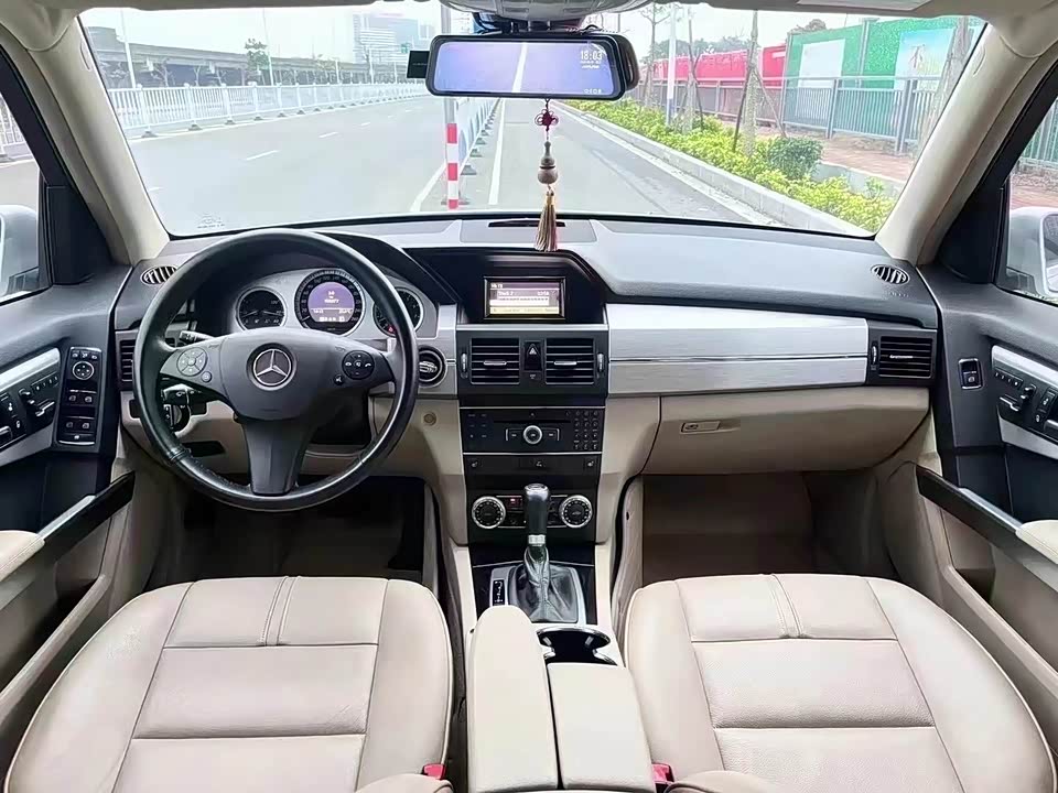 Mercedes-Benz GLK grade