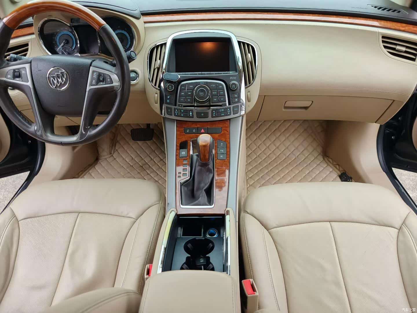 Buick LaCrosse, 2011 6